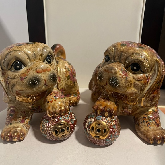 Royal Satsuma Ceramic Dog - Picture 1 of 3